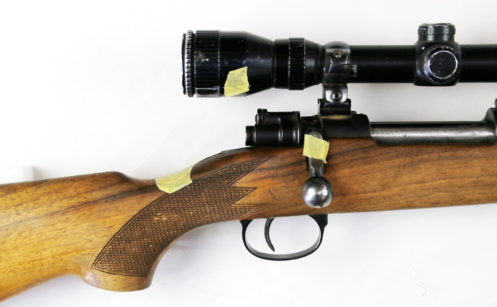 中古ライフルチェコモーゼル30-06　NICHOLS2,5-10×46スコープ付き