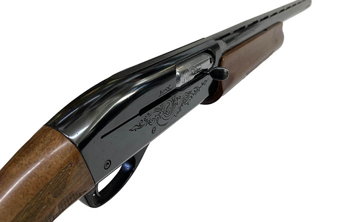 中古散弾銃　レミントン　1100　12-26”替え銃身付