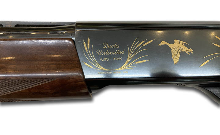 中古散弾銃　レミントン　1100記念銃　12-30”